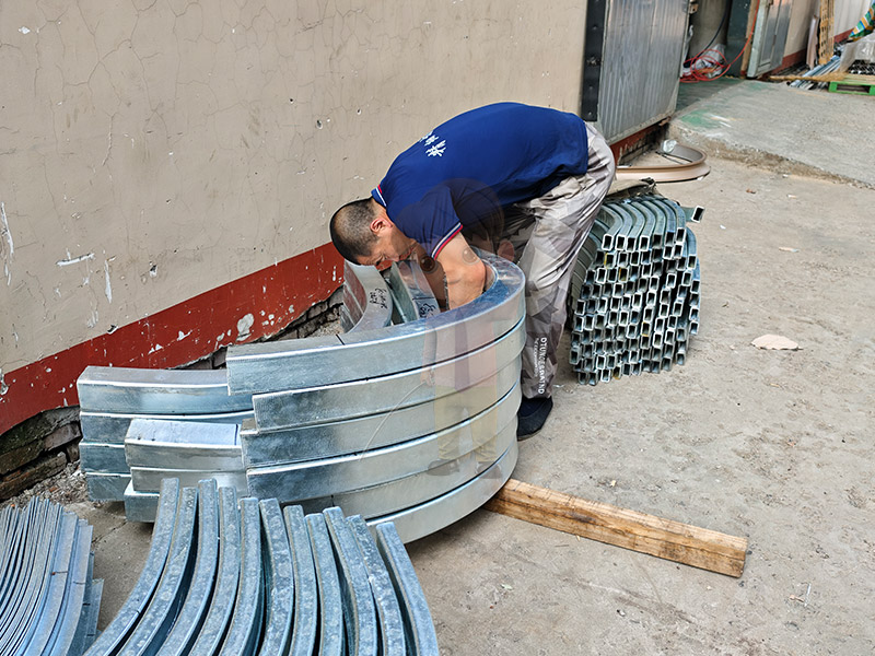 天津拉弯厂家报价差异大吗？影响价格的关键因素详解