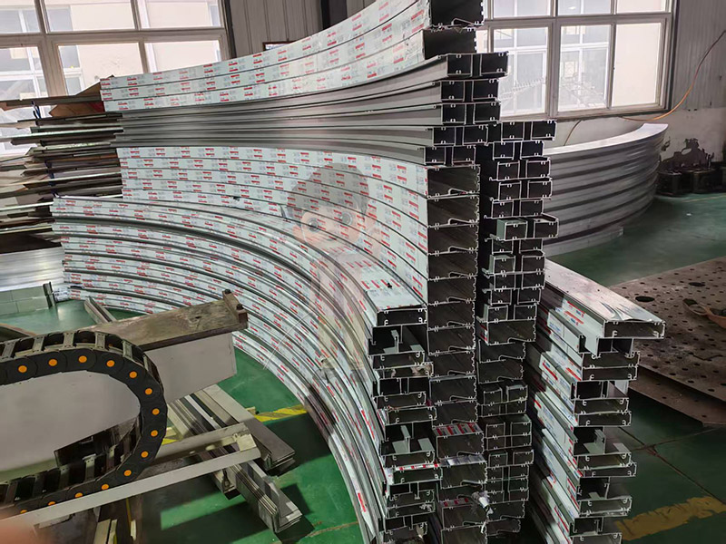 天津特种型材拉弯工艺优势:高精度成型,提升型材加工品质 天津特种型材拉弯工艺优势:高精度成型,提升型材加工品质